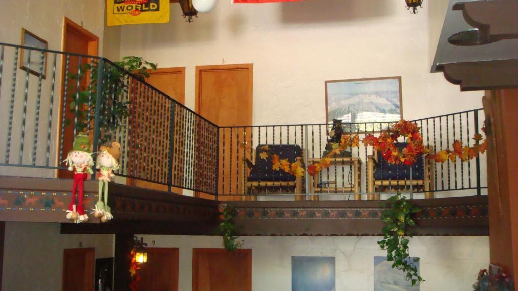 ממות' לייקס Innsbruck Lodge מראה חיצוני תמונה