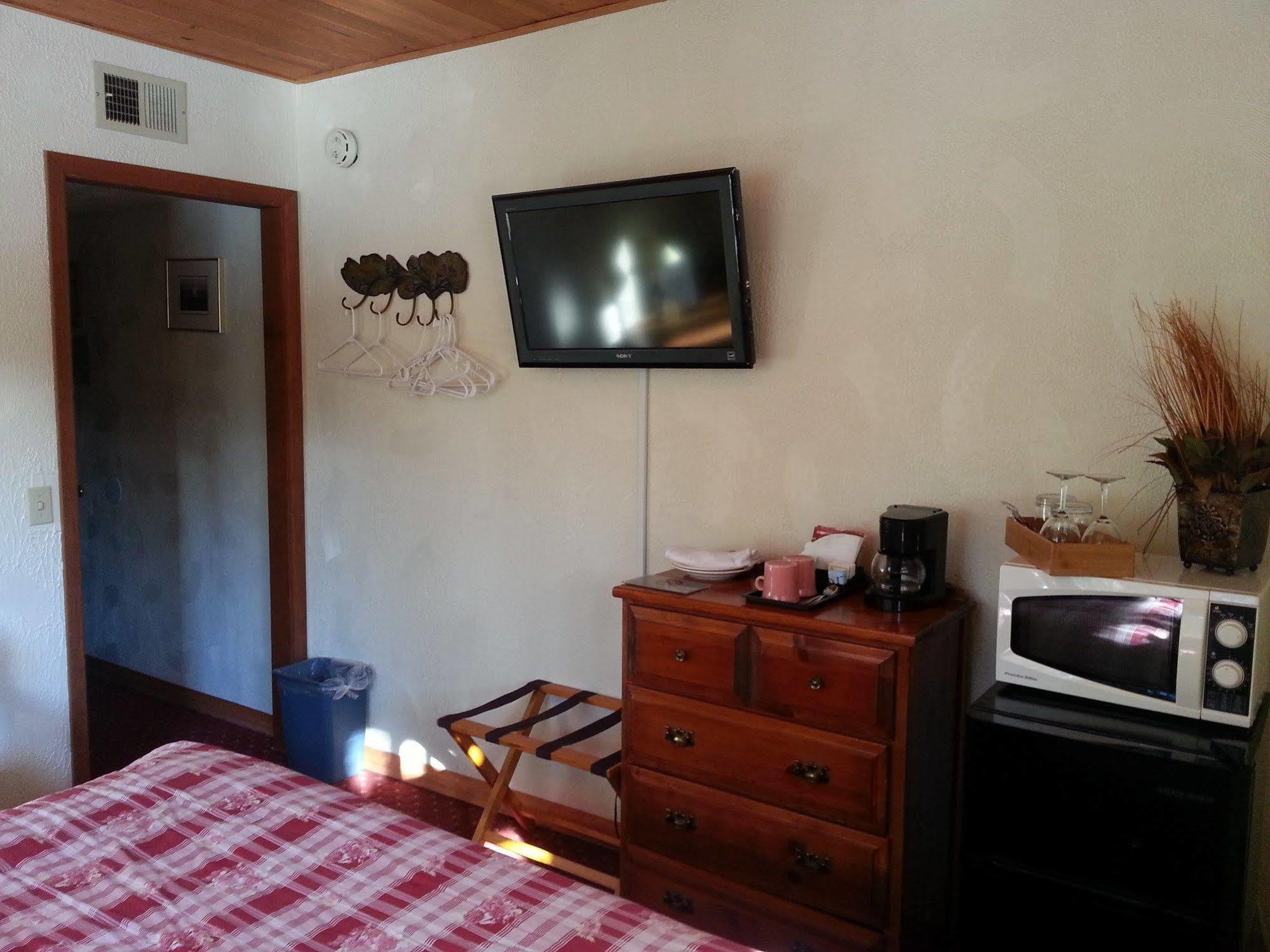 ממות' לייקס Innsbruck Lodge מראה חיצוני תמונה