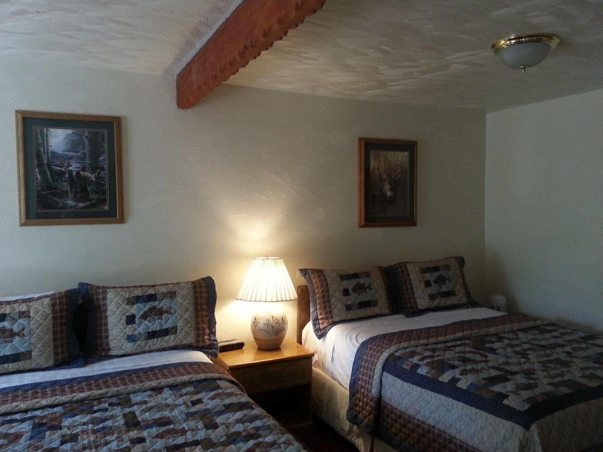 ממות' לייקס Innsbruck Lodge מראה חיצוני תמונה